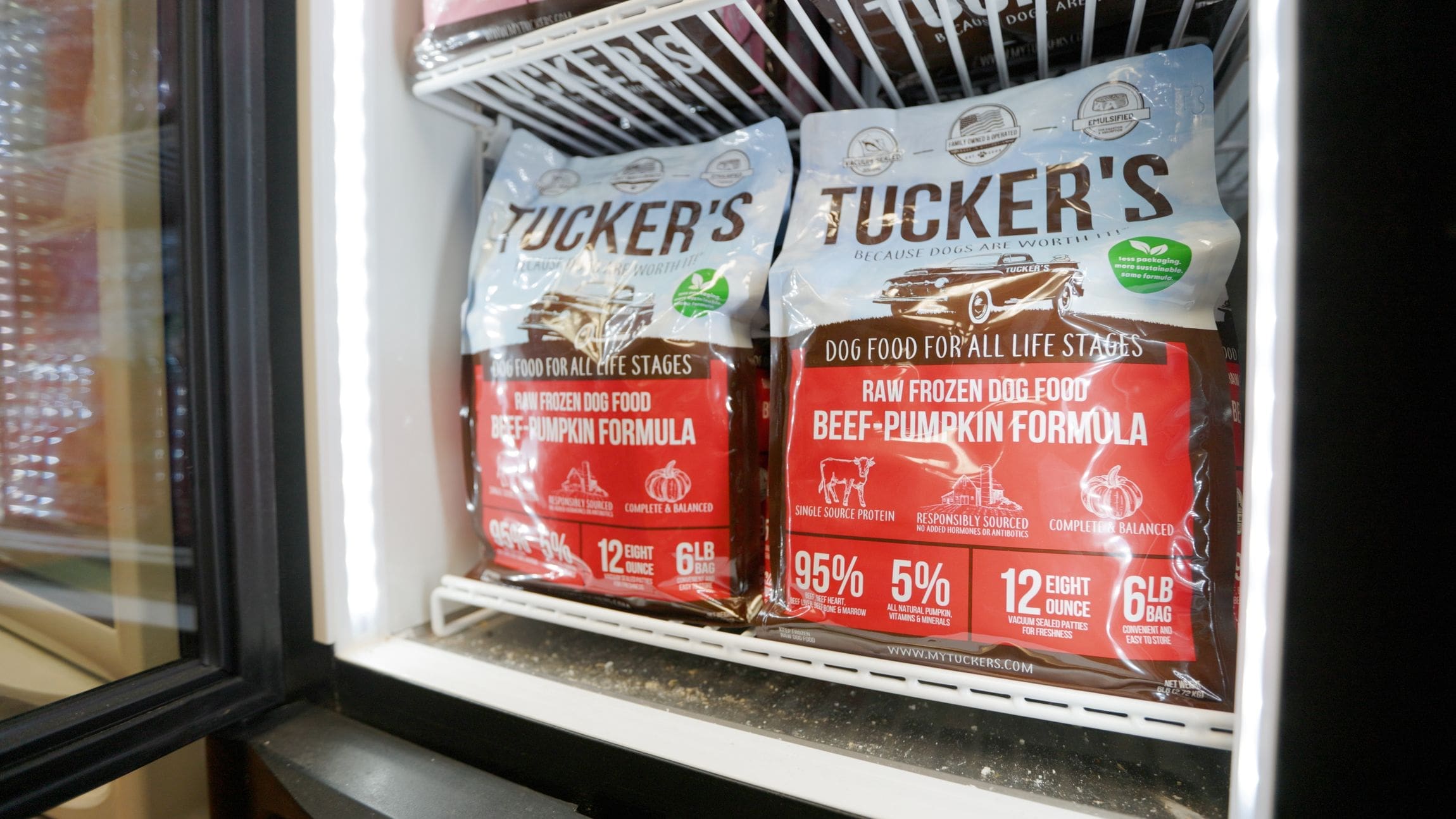 Broll - Gimbal - Interior - Products.00_00_55_02.Still004